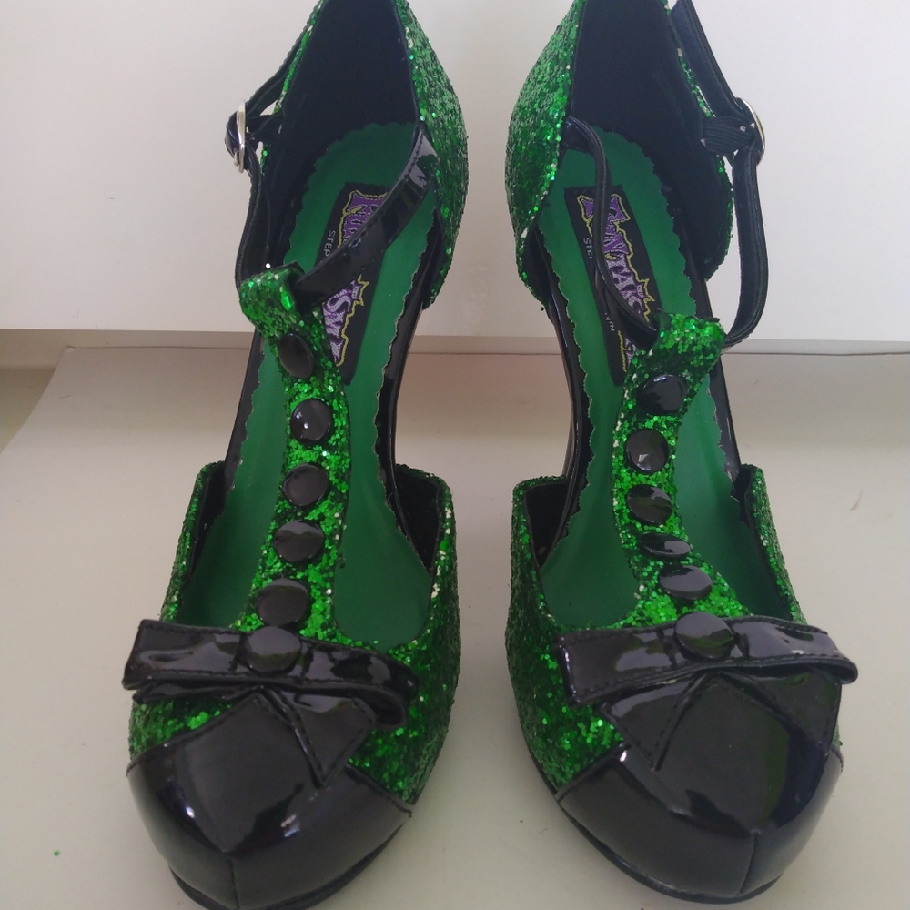 Funtasma size 6 green glitter high heel shoes